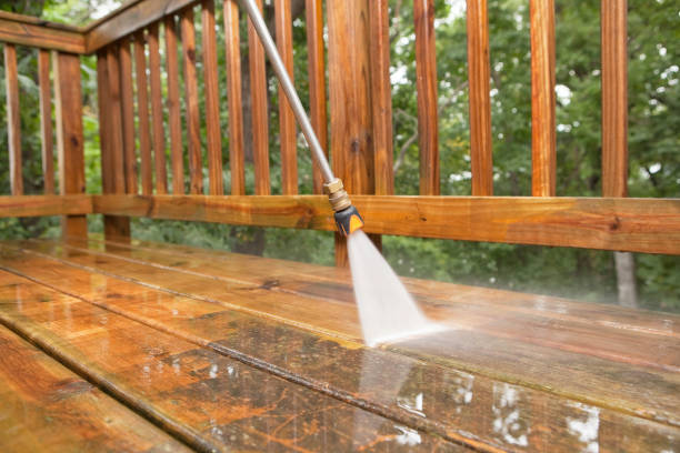 Best Pool Deck Cleaning  in Caldwell, OH